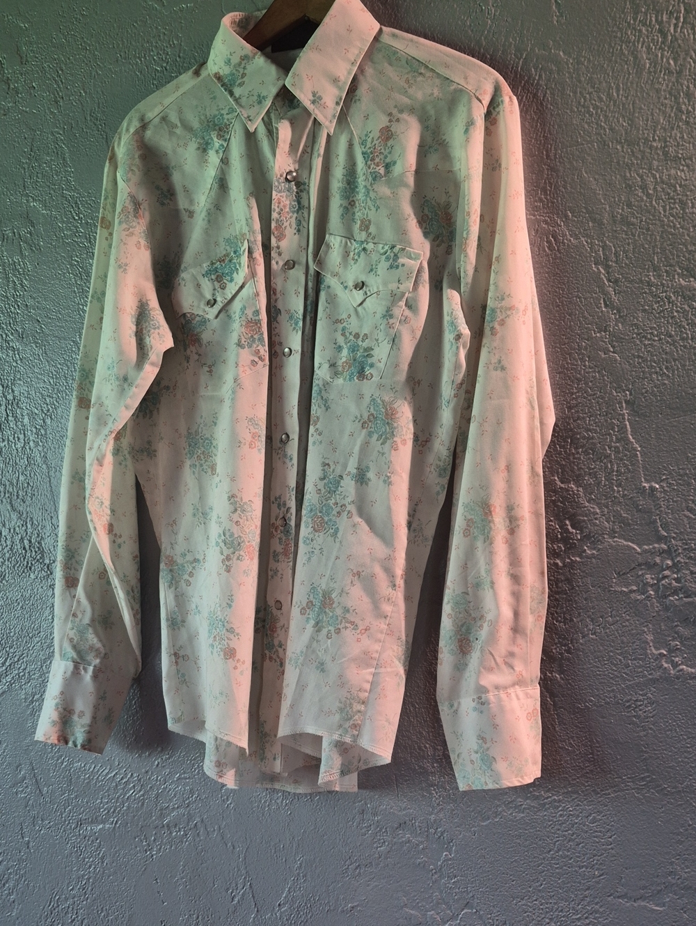 Champion Men's Light Green Floral Button-Down Shirt